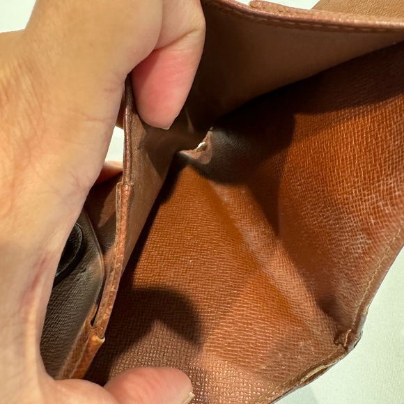 Authentic Louis Vuitton compact wallet - Picture 7 of 14